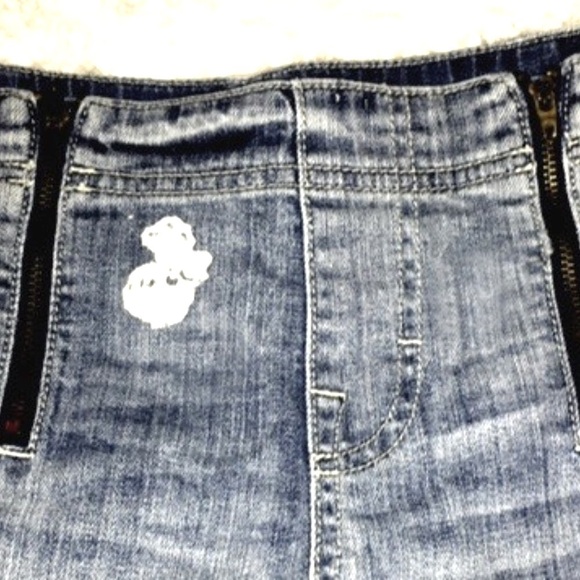 Jean Shorts Ultra High Rise Dual Zippers, 4 - Picture 3 of 7